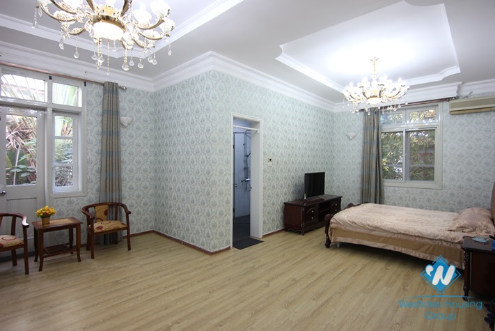 Spacious detached villa to rent in Tay Ho diplomats' compound